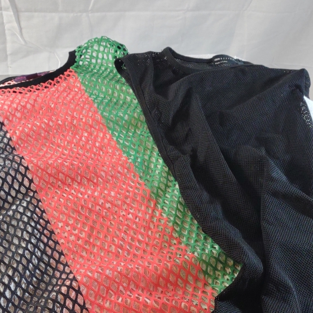 2 Men's Trendy Colorblock & Black Mesh Tank Tops Sizes S & M